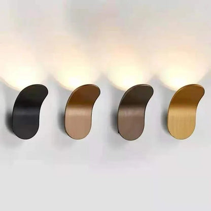 Wall Lamp | Curved Metal LED Design