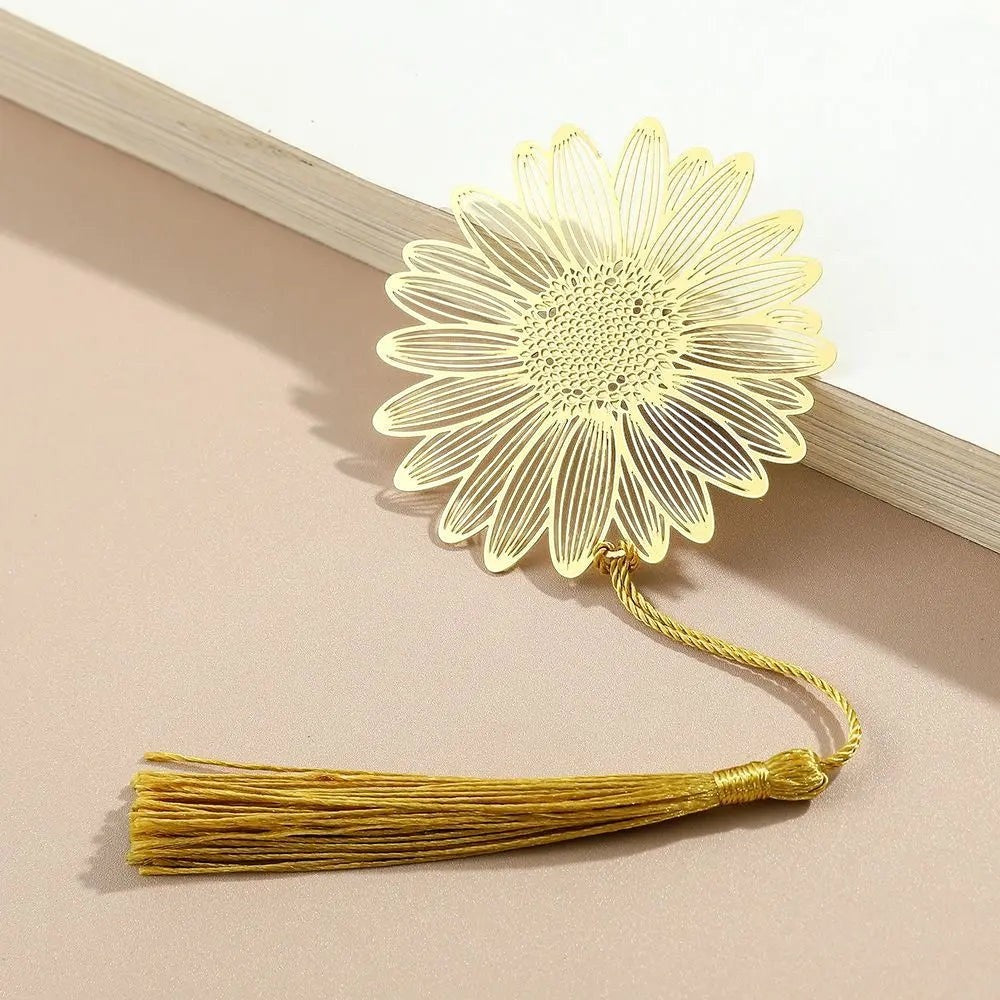 Clairly Bookmark | Botanical Metal Design