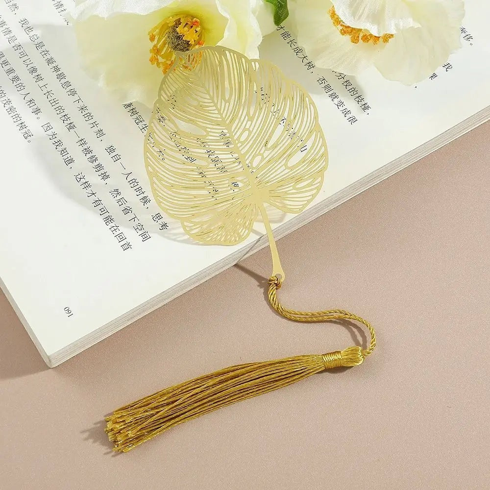 Clairly Bookmark | Botanical Metal Design