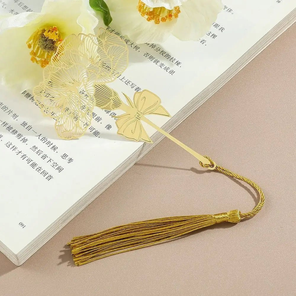 Clairly Bookmark | Botanical Metal Design