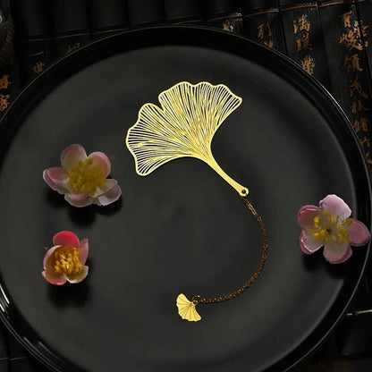 Clairly Bookmark | Vintage Metal Leaf Design